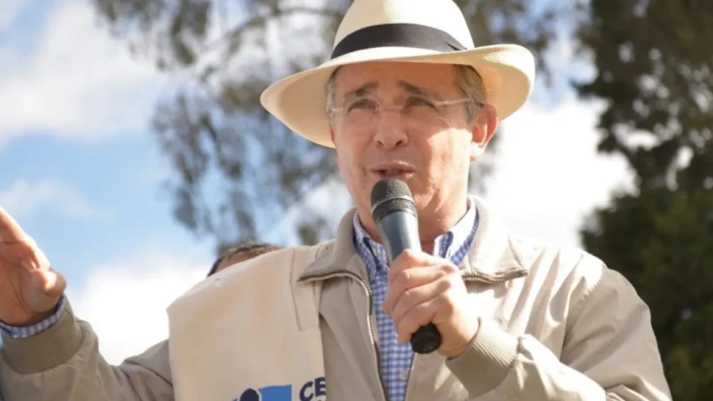 ¡Urgente! Tribunal Superior de Bogotá ordena la libertad inmediata del expresidente Álvaro Uribe ¡Urgente! Tribunal Superior de Bogotá ordena la libertad inmediata del expresidente Álvaro Uribe